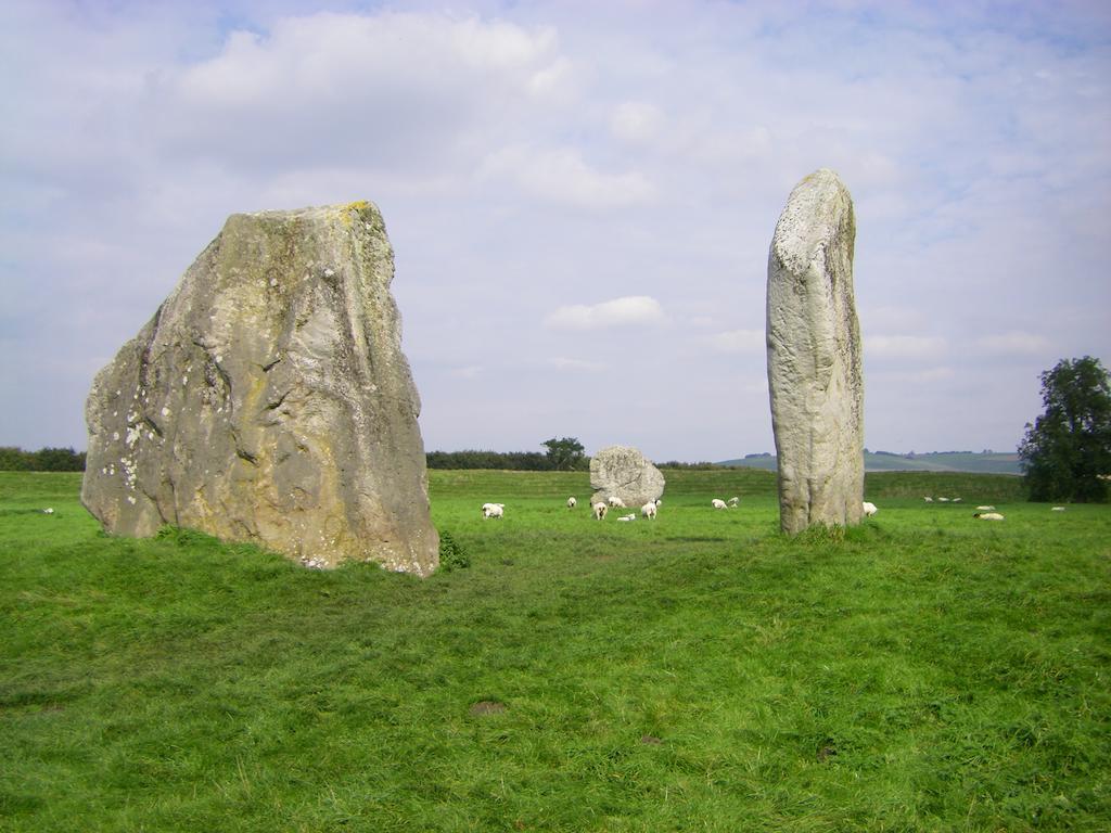 Avebury Life Bed & Breakfast Bagian luar foto
