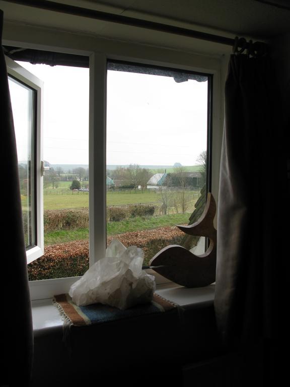 Avebury Life Bed & Breakfast Bagian luar foto